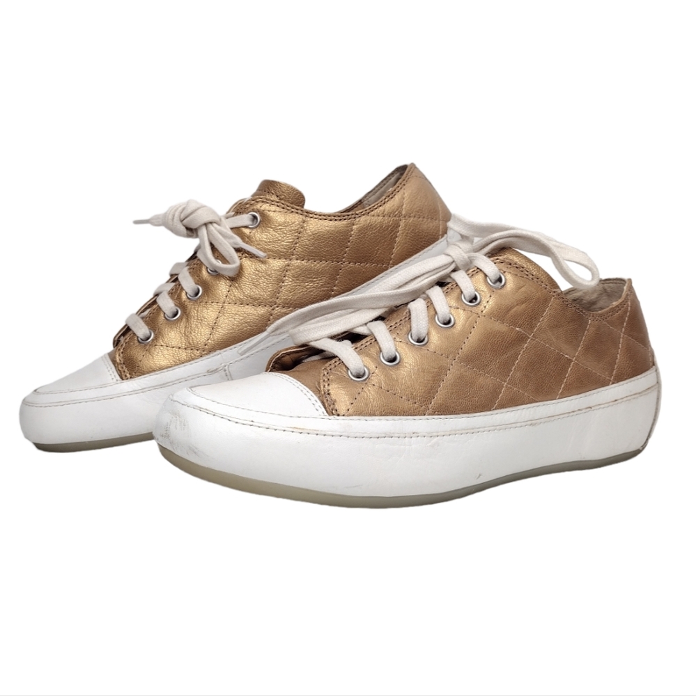 Vionic Edie Gold Quilted Lace Up Sneakers